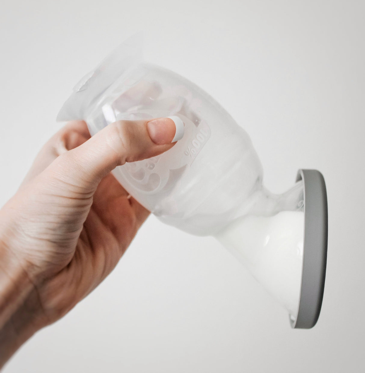 Haakaa Silicone Breast Pump Lid - Grey - HoneyBug 