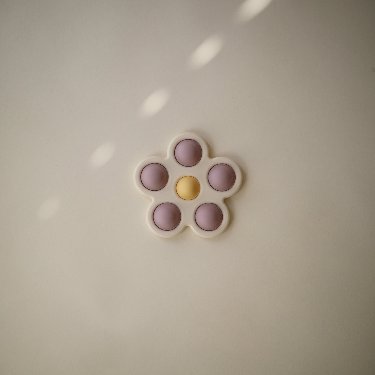 Flower Press Toy - Dried Thyme/Natural/Shifting Sand - HoneyBug 