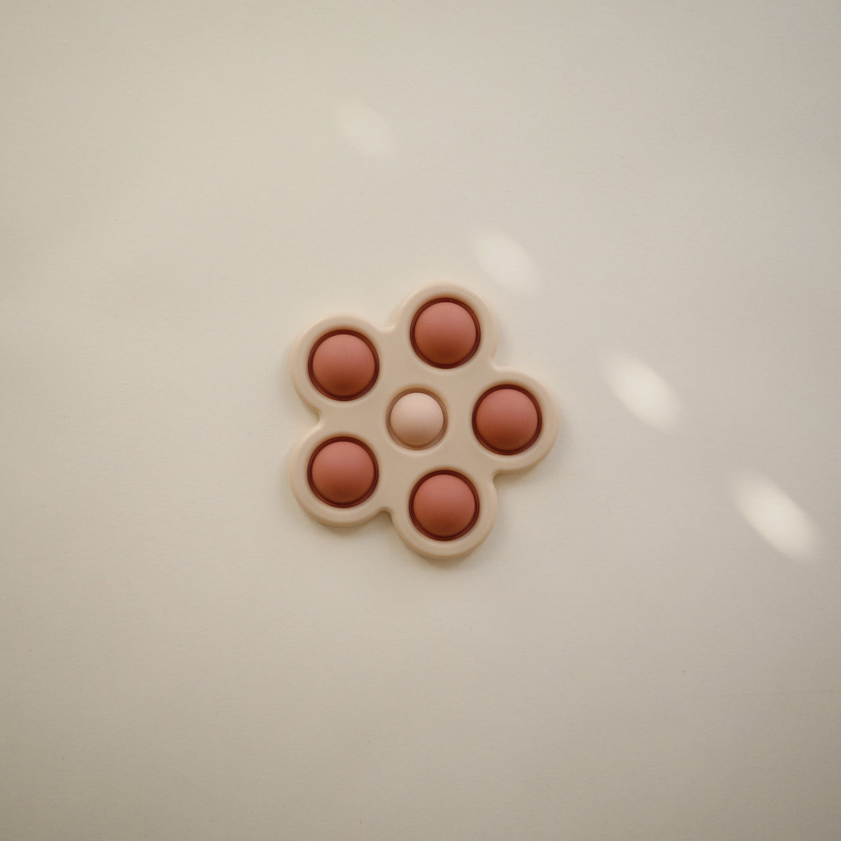 Flower Press Toy - Dried Thyme/Natural/Shifting Sand - HoneyBug 