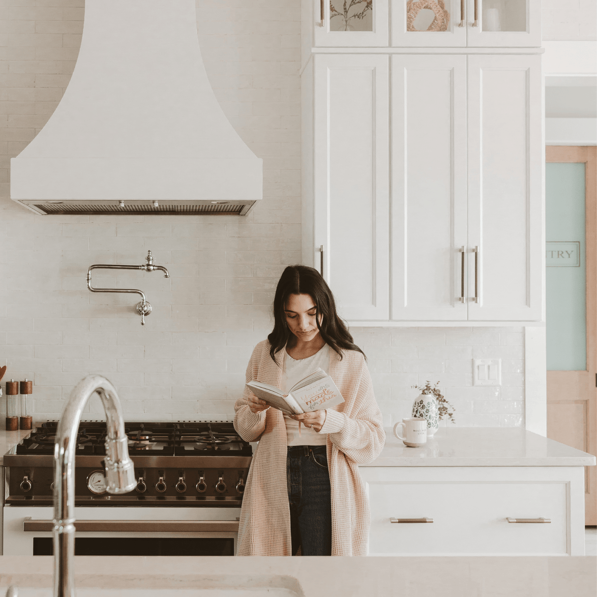 You Are Made For This: Devotions to Uplift and Encourage Busy Moms - HoneyBug 