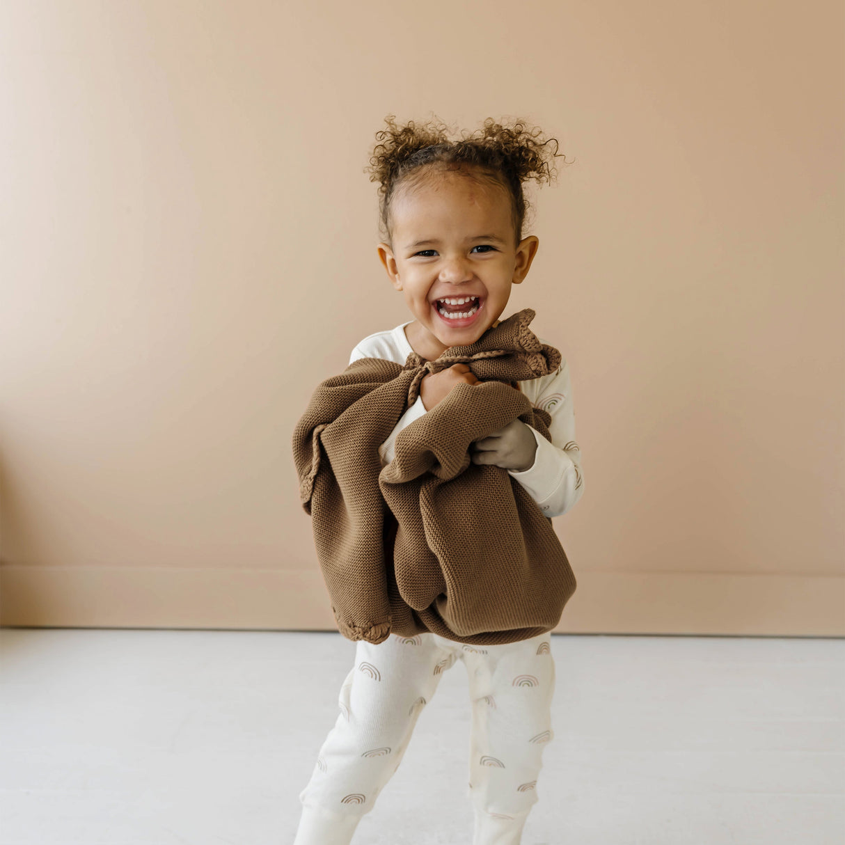 Organic Cotton Scalloped Baby Blanket - Brown - HoneyBug 