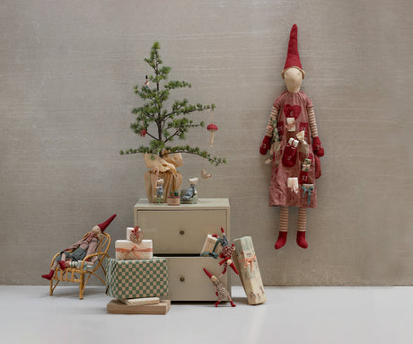 Pixy, Calendar - Girl - HoneyBug 