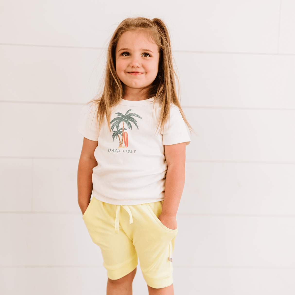 graphic tee | beach vibes palms - HoneyBug 