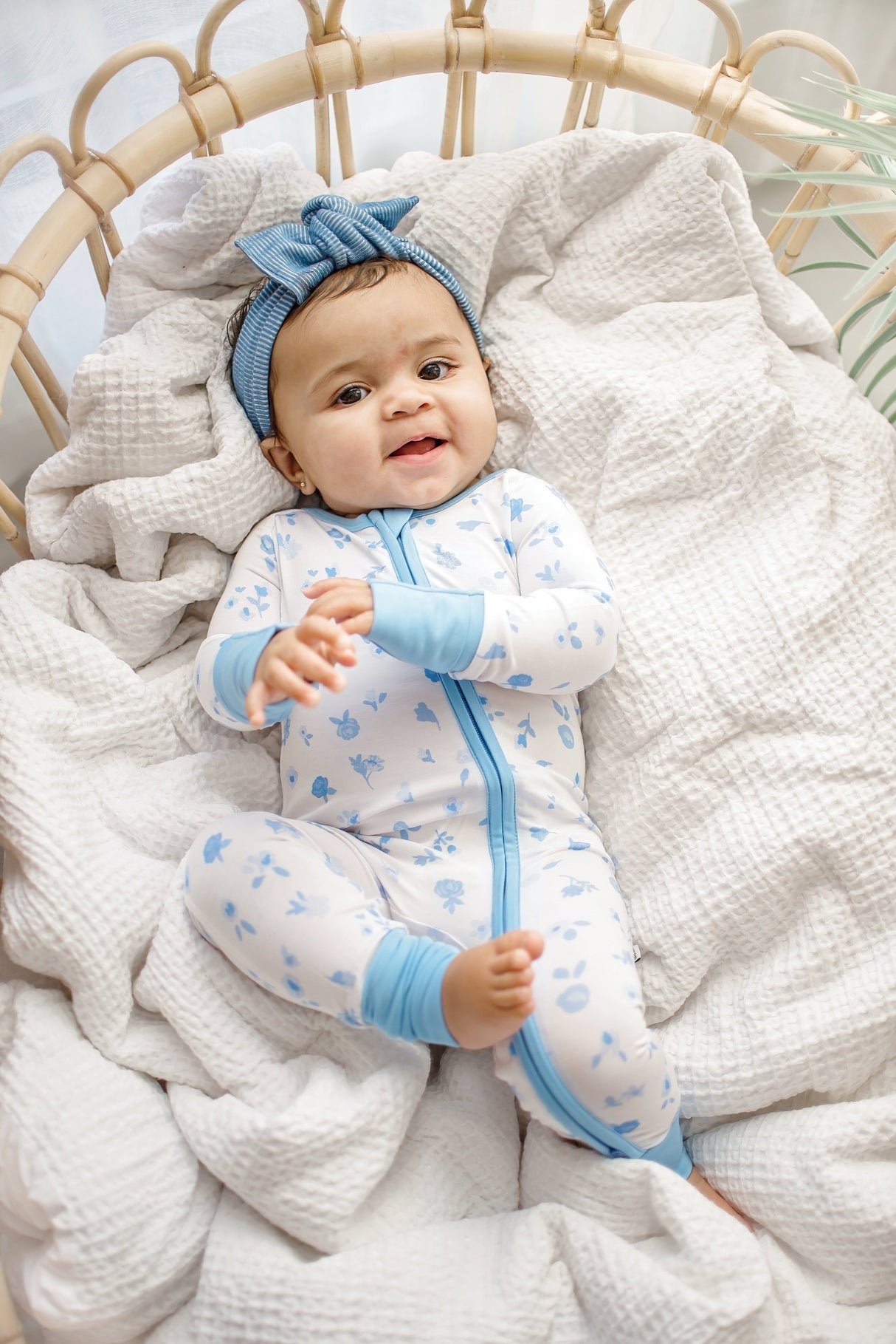 Ditsy Blue Floral Zippy - HoneyBug 