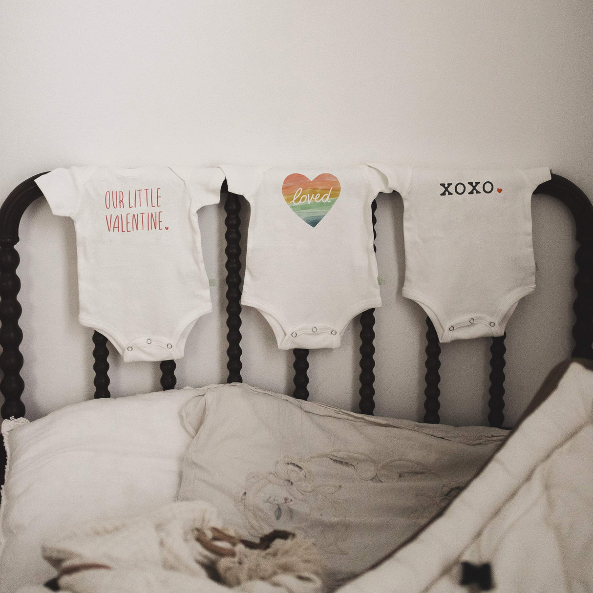 graphic bodysuit | xoxo - HoneyBug 