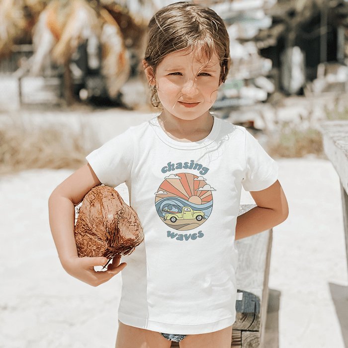 graphic tee | Chasing Waves - HoneyBug 