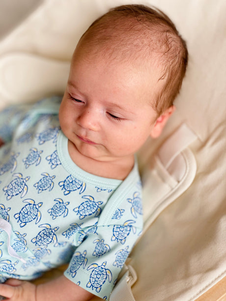 Blue Sea Turtle Short Sleeve Onesie - HoneyBug 