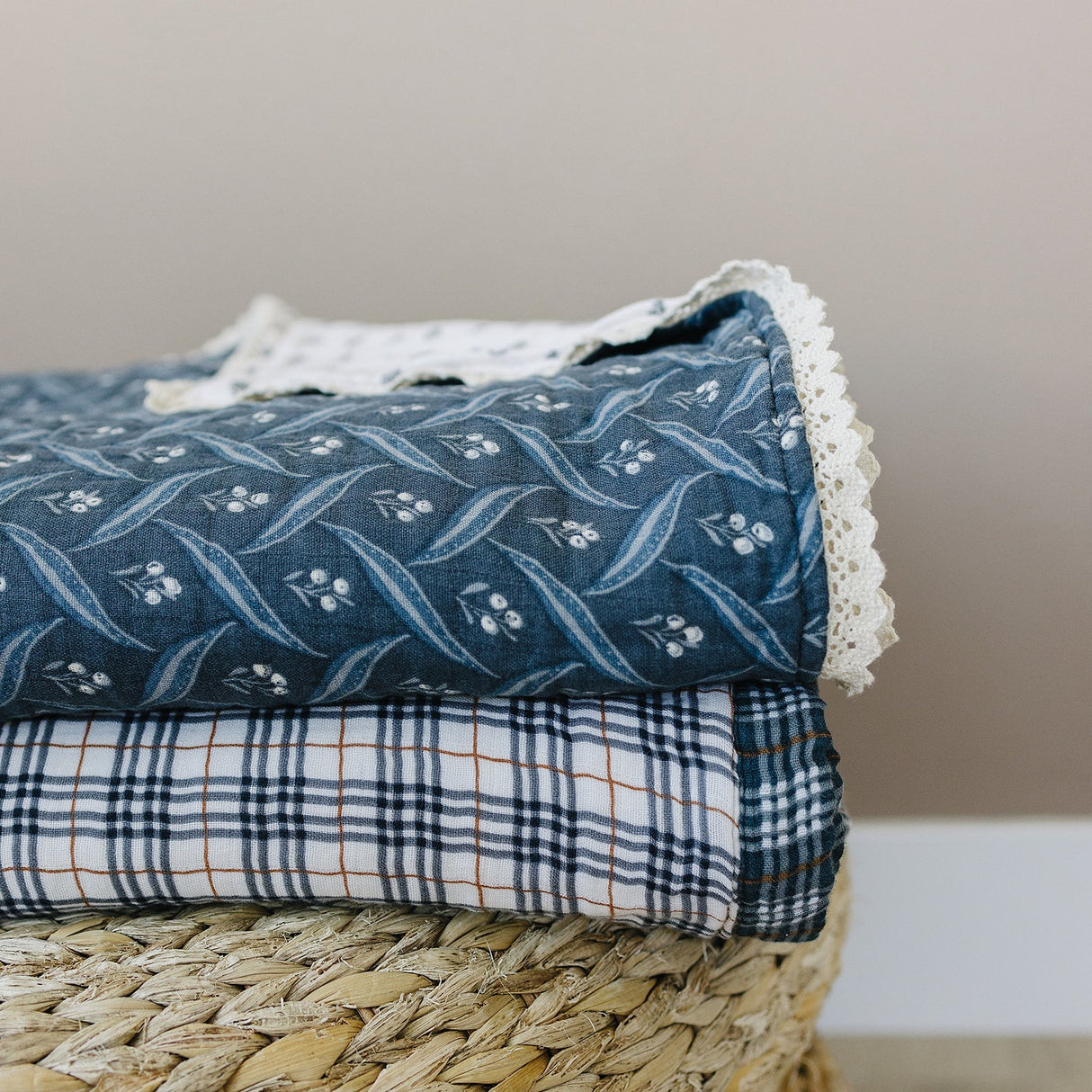 Navy Berry + Cream Berry Lace Twin Muslin Quilt - HoneyBug 