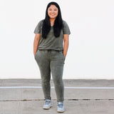 MAMA V-NECK- Moss Snow Wash - HoneyBug 