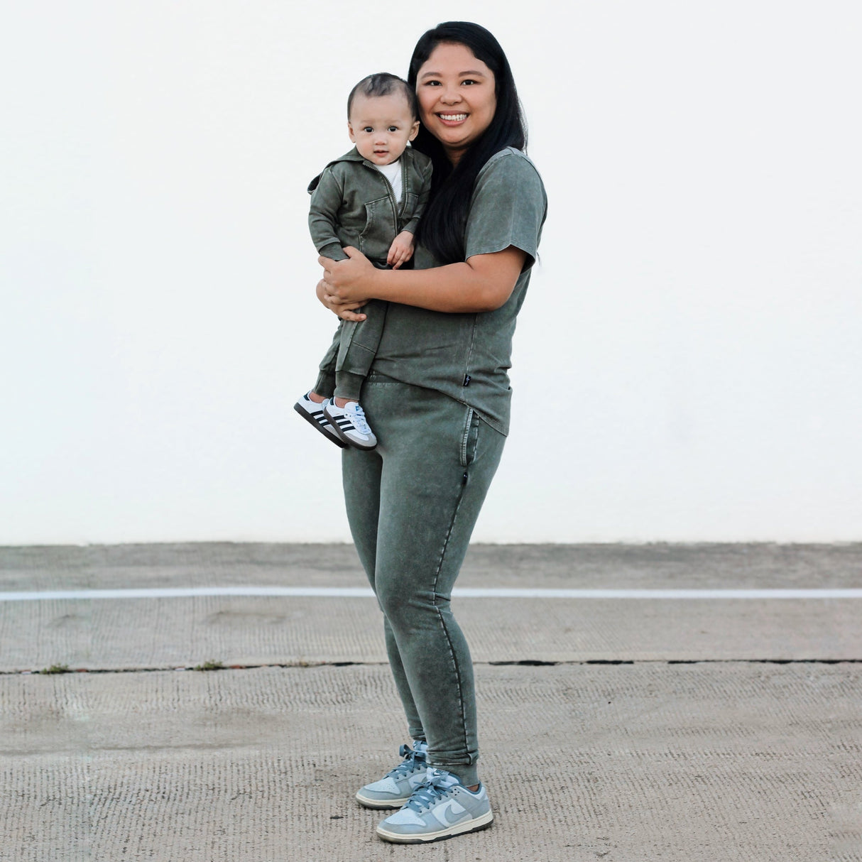 MAMA JOGGERS- Moss Snow Wash - HoneyBug 