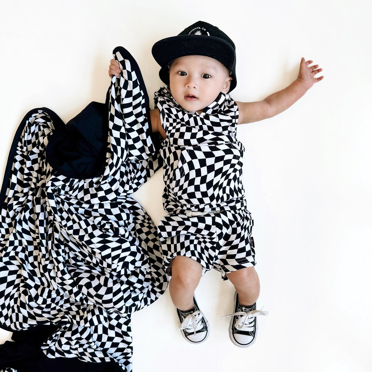 BAMBOO JOGGER SHORTS- Black Dizzy Check - HoneyBug 