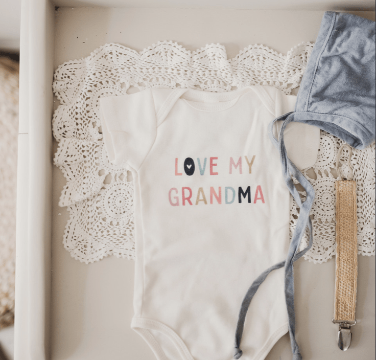 graphic bodysuit | love grandma - HoneyBug 