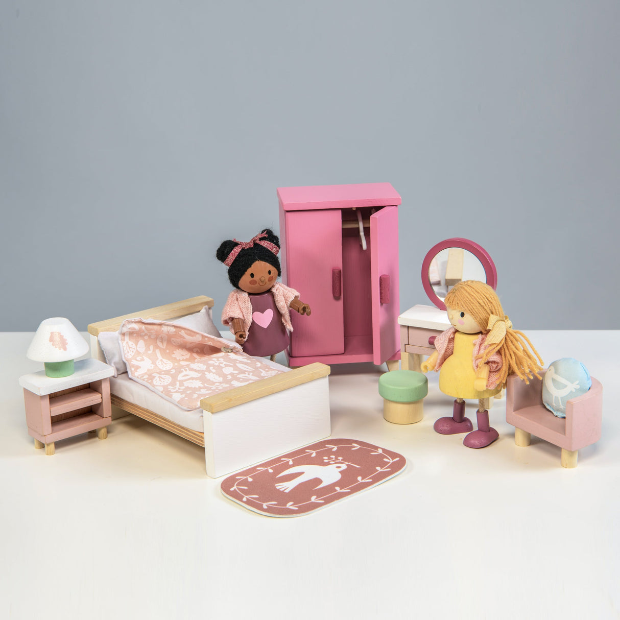 Dolls House Bedroom Furniture - HoneyBug 