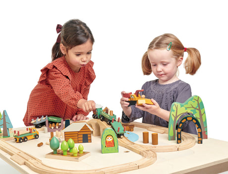 Wild Pines Train Set - HoneyBug 