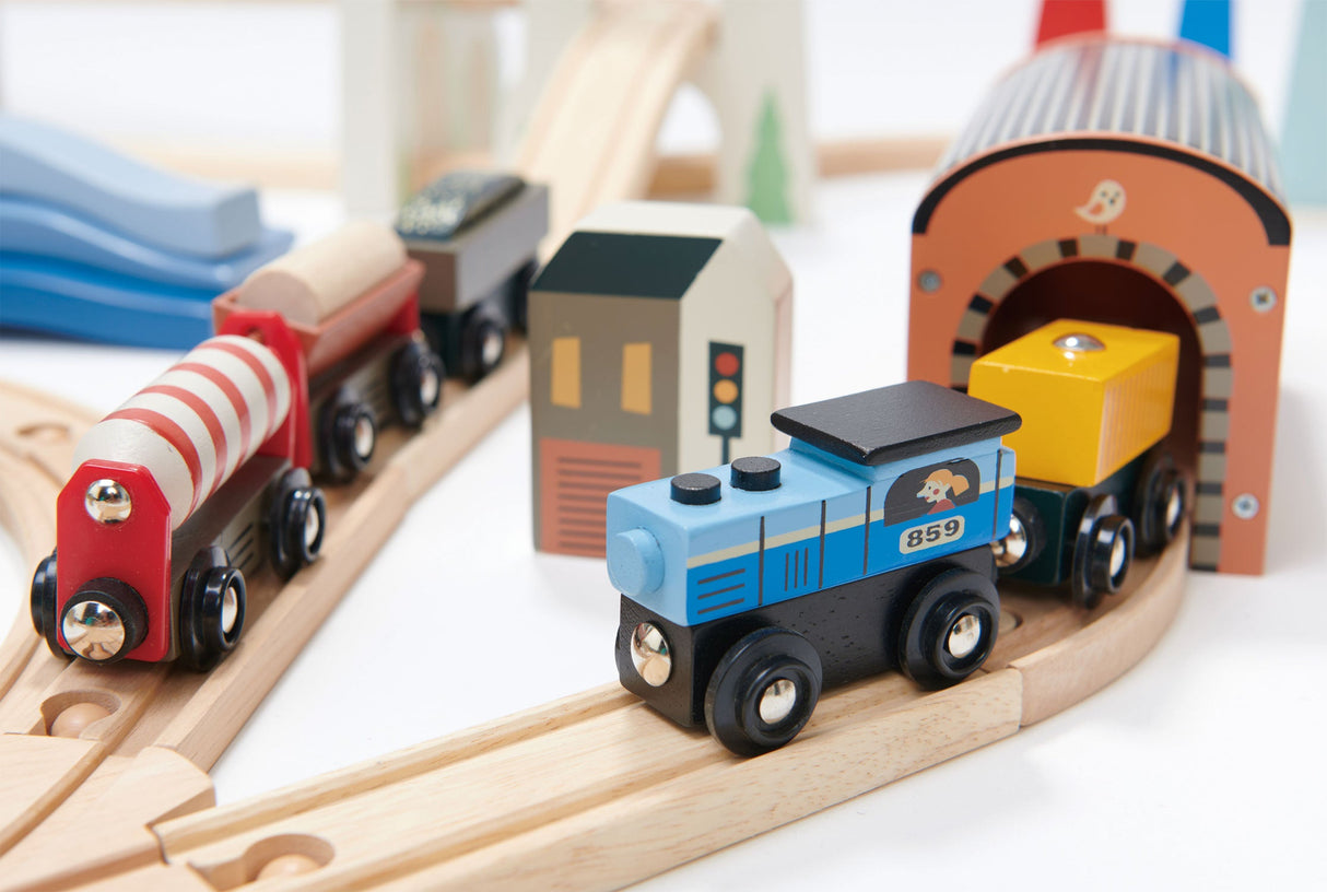 Mountain View Train set - HoneyBug 