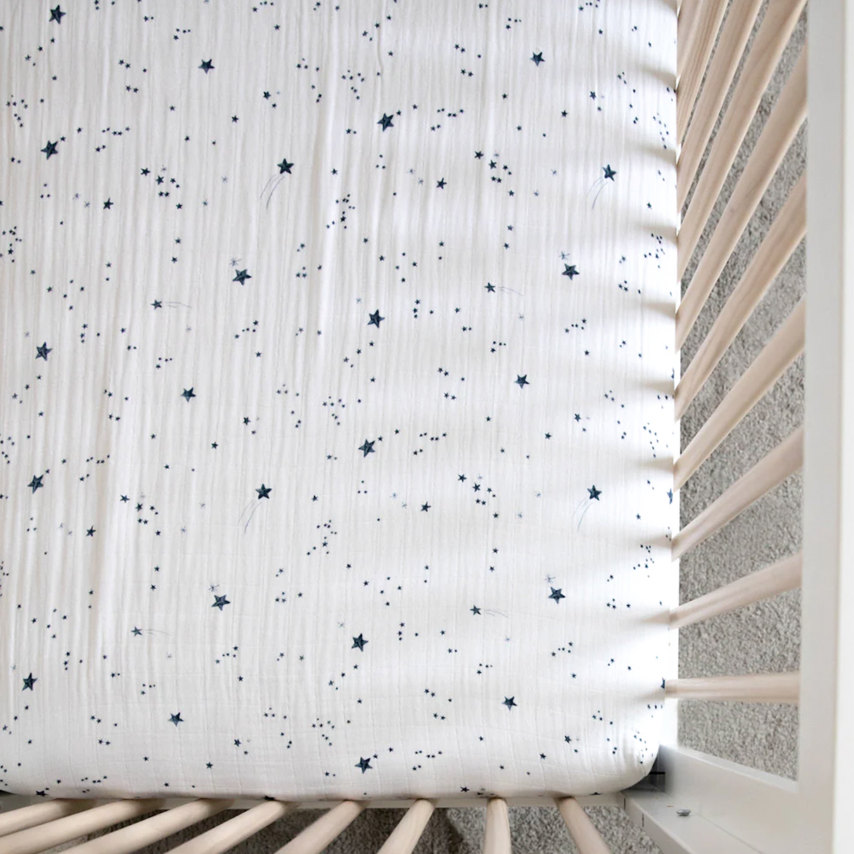 Cotton Muslin Crib Sheet - Shooting Stars - HoneyBug 