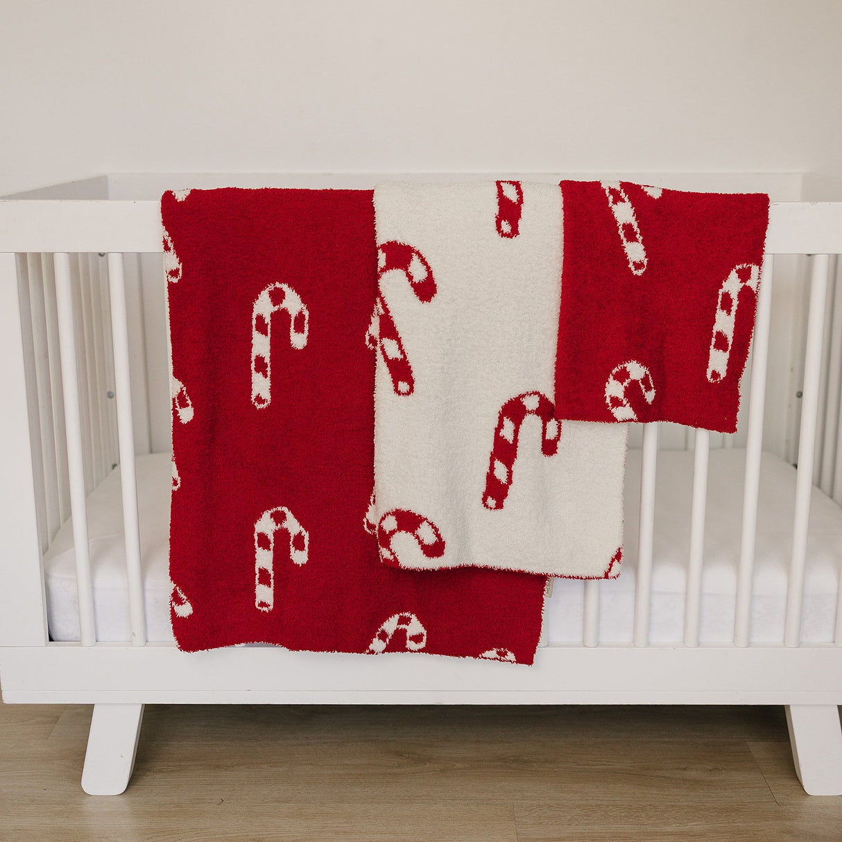 Candy Cane Plush Blanket - HoneyBug 