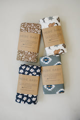 Navy Daisy Ribbed Bamboo Stretch Swaddle - HoneyBug 