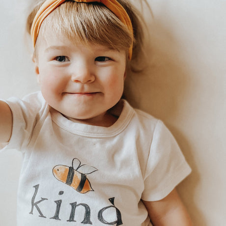 graphic tee | bumble bee kind - HoneyBug 