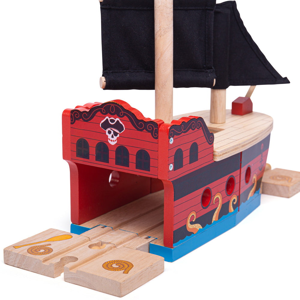 Pirate Galleon - HoneyBug 