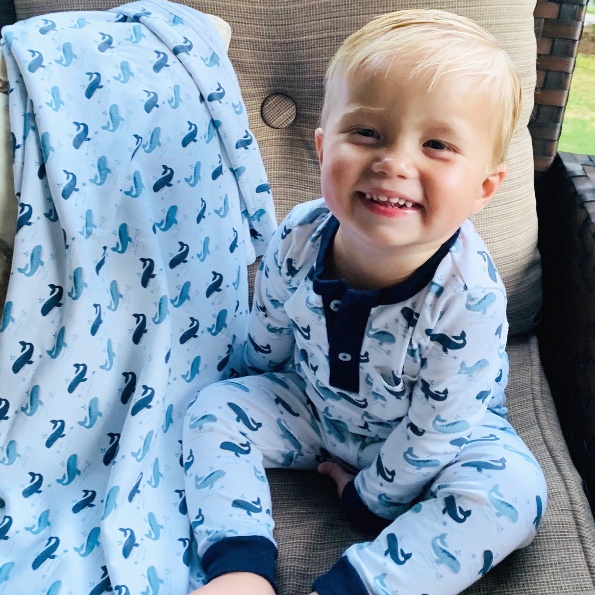 Landon Whale 2-Piece Set - HoneyBug 