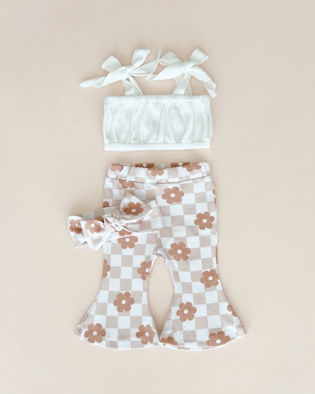 Latte Daisy Headband - HoneyBug 