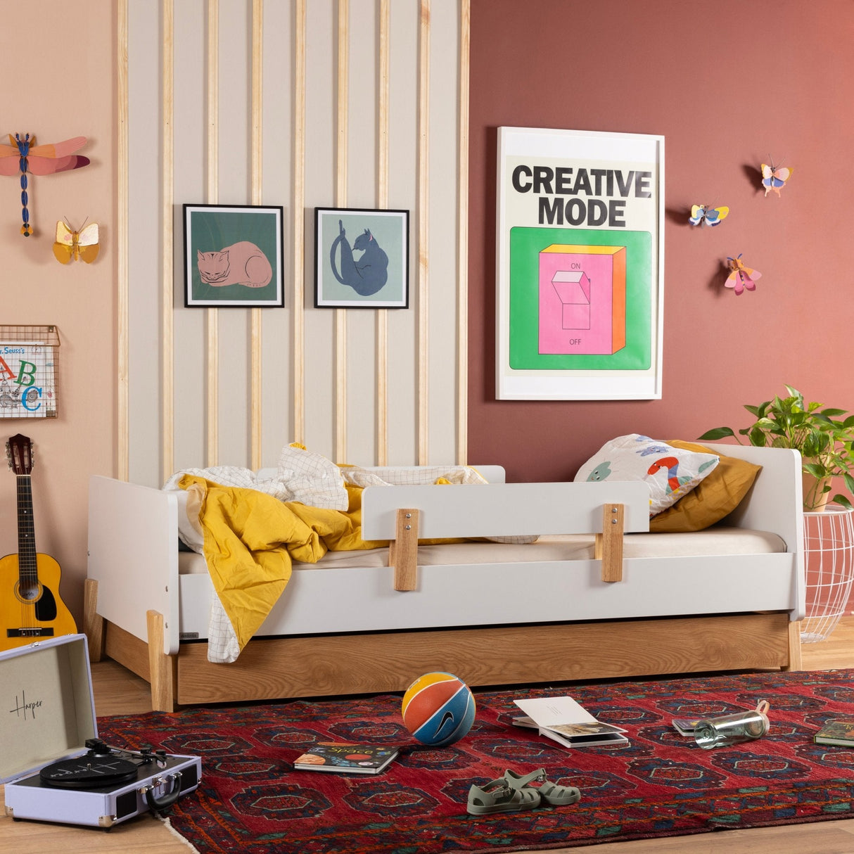 Fun Bed - Twin Bed - HoneyBug 