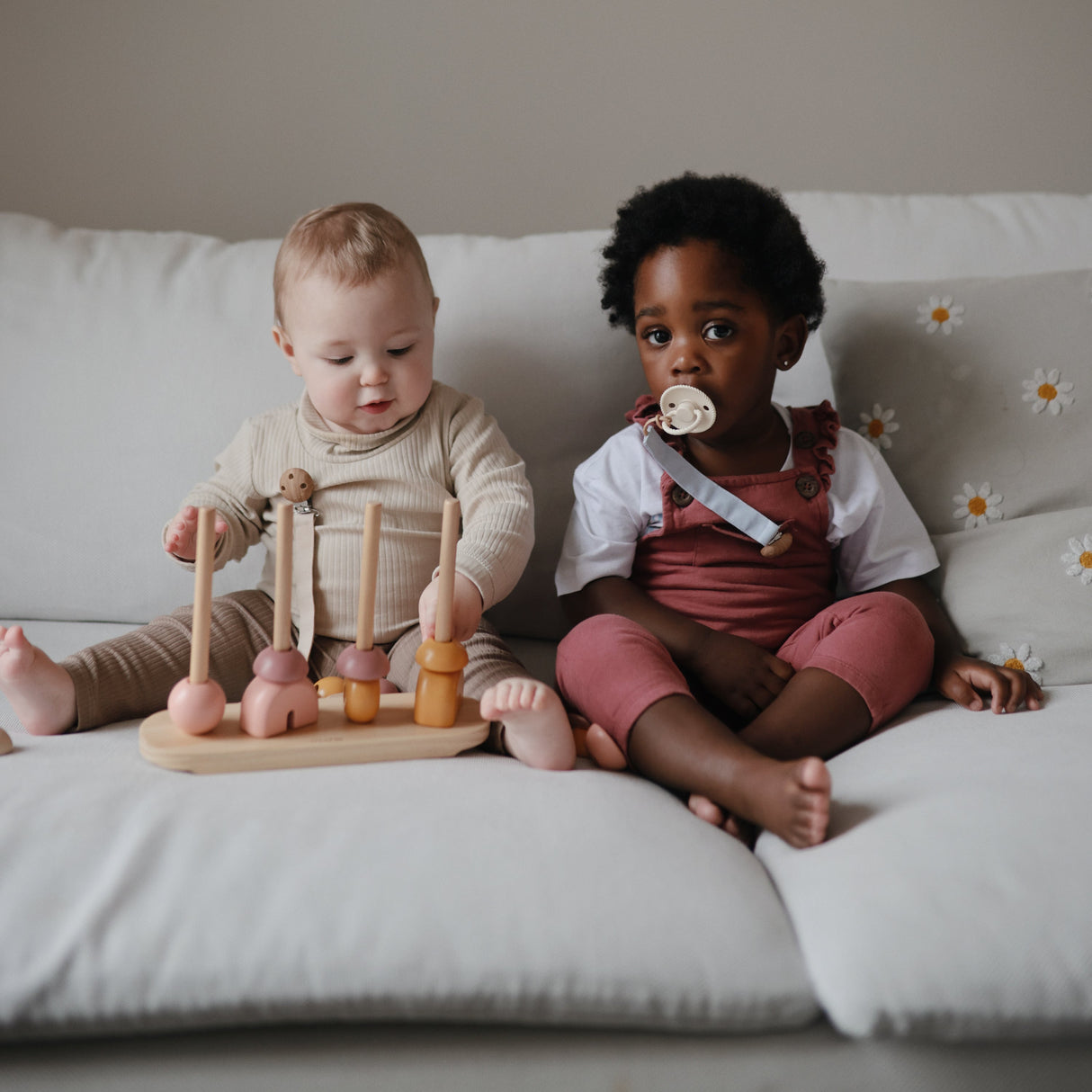 Linen Pacifier Clip 2-Pack - Blush/Cream - HoneyBug 